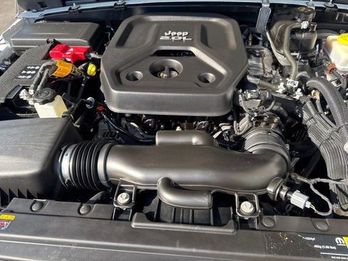 Used 2022 Jeep Wrangler Unlimited Sport image 37