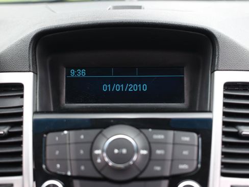 Used 2013 Chevrolet Cruze LT FWD image 32