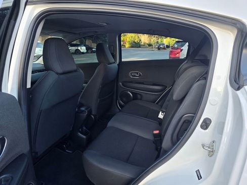 Used 2019 Honda HR-V EX image 5