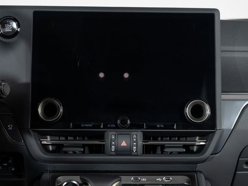 Used 2025 Lexus GX 550 image 37