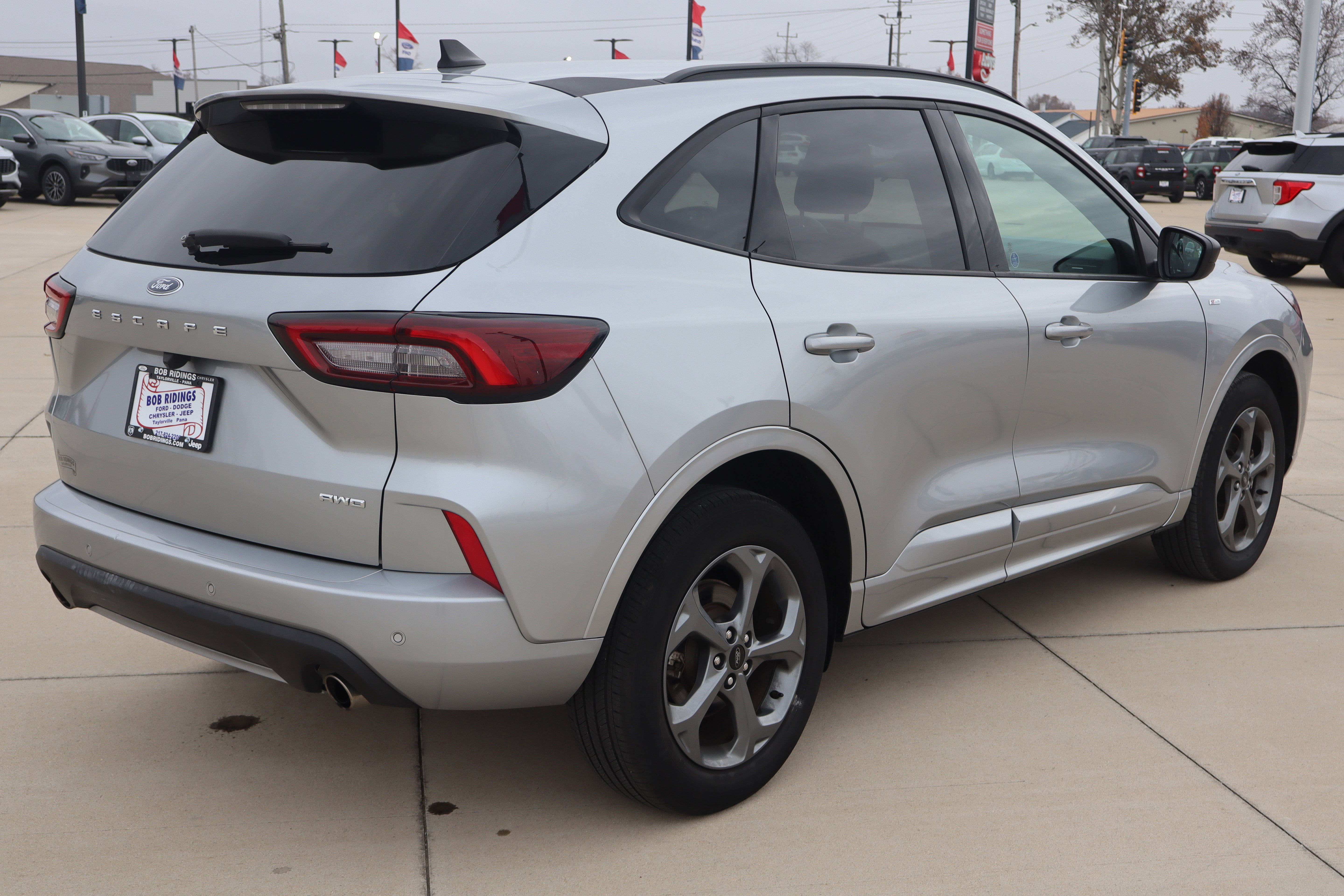 Used 2023 Ford Escape ST-Line w/ Tech Pack #1 AWD/4WD image 6