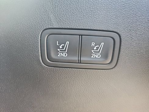Used 2025 Hyundai Santa Fe Limited AWD/4WD image 46