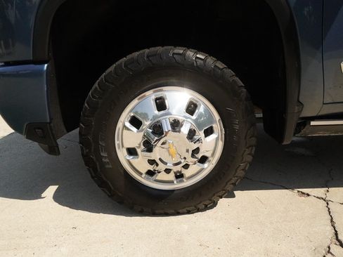 Used 2024 Chevrolet Silverado 3500 High Country AWD/4WD image 40