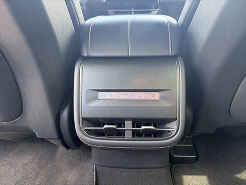 Certified 2024 Lincoln Nautilus Reserve w/ Jet Appearance Package (87T) AWD/4WD image 18