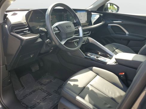 Used 2025 Audi Q5 Premium w/ Convenience Package image 20