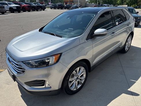 Used 2022 Ford Edge Titanium AWD/4WD image 11