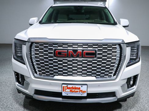 Used 2023 GMC Yukon Denali RWD image 4