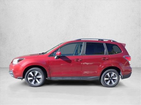 Used 2018 Subaru Forester 2.5i Premium AWD/4WD image 7