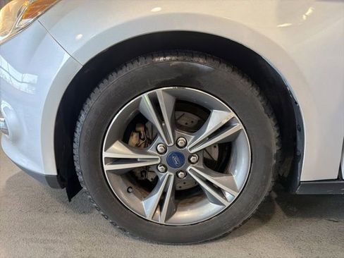 Used 2014 Ford Focus SE w/ SE Sport Package FWD image 29