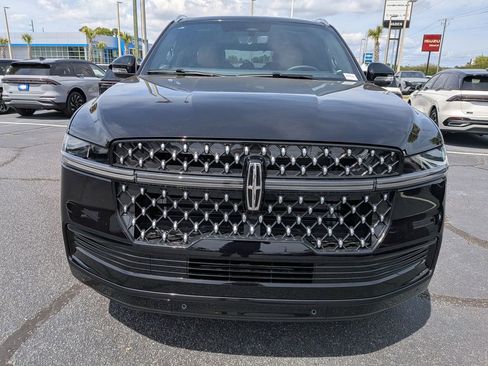 New 2026 Lincoln Navigator Black Label AWD/4WD image 9