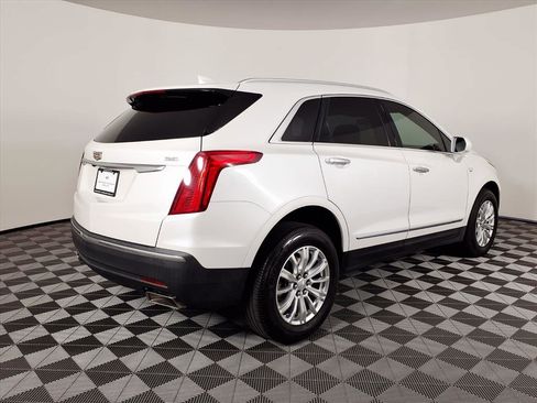 Used 2018 Cadillac XT5 FWD w/ LPO, Wheel Lock Package image 4