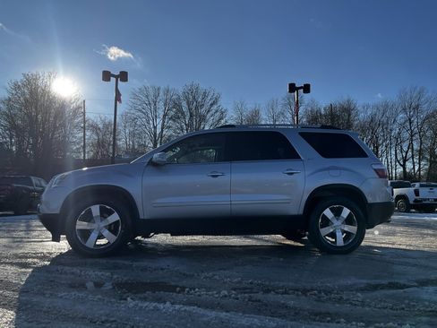 Used 2011 GMC Acadia SLT w/ Technology Package image 18
