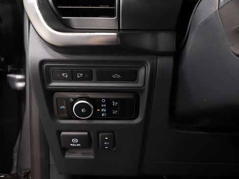 Used 2023 Ford F150 Lariat w/ Equipment Group 502A High AWD/4WD image 19