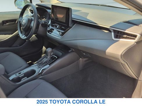 Used 2025 Toyota Corolla LE w/ LE Premium Package FWD image 26
