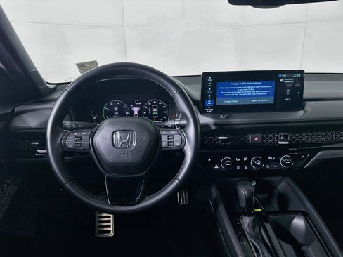 Used 2025 Honda Accord Sport image 16