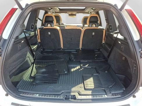 Used 2021 Volvo XC90 T8 Inscription w/ Advanced Package AWD/4WD image 32