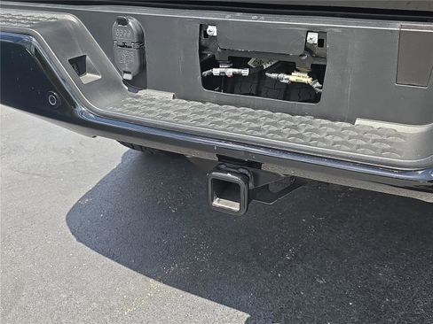Used 2024 GMC Canyon AT4X AWD/4WD image 5