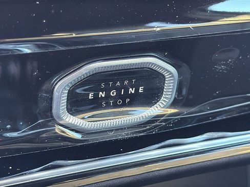 New 2026 Jeep Grand Cherokee Limited Reserve image 32