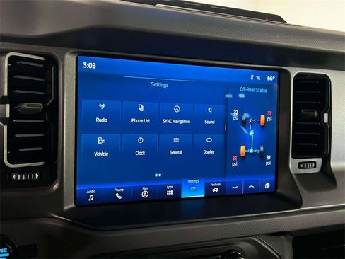 Used 2024 Ford Bronco Everglades image 26