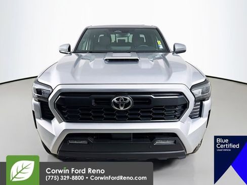 Used 2025 Toyota Tacoma TRD Sport w/ TRD Sport Upgrade Package image 2