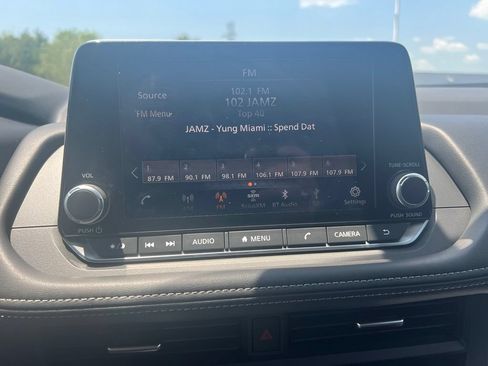 Used 2026 Nissan Rogue SV FWD image 19