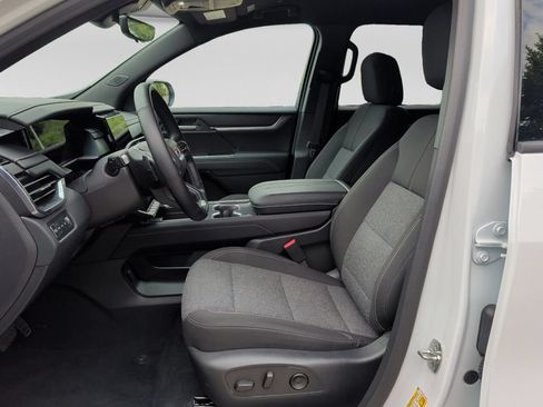 Used 2026 GMC Acadia Elevation w/ LPO, Floor Liner Package AWD/4WD image 16