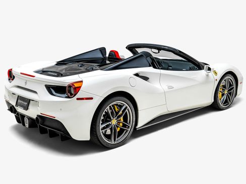 Used 2017 Ferrari 488 Spider RWD image 16