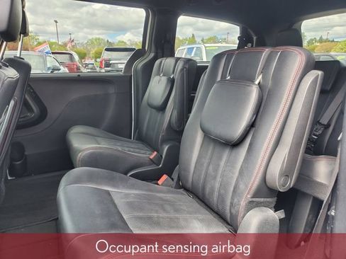 Used 2018 Dodge Grand Caravan GT FWD image 36