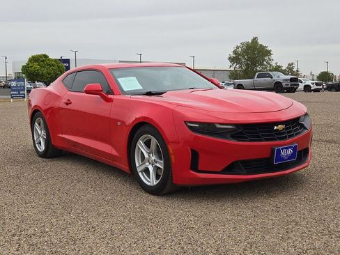 Used 2022 Chevrolet Camaro LT RWD image 7