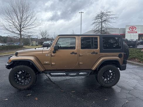 Used 2015 Jeep Wrangler Unlimited Sahara w/ Connectivity Group image 3
