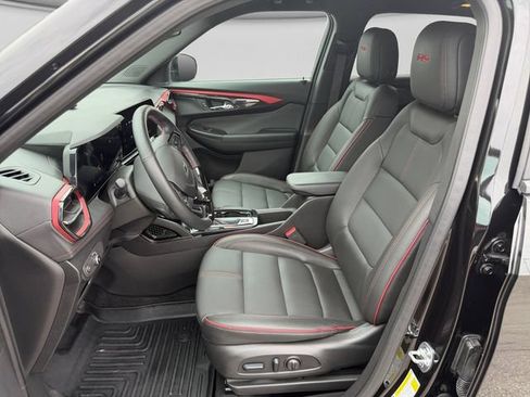 Used 2025 Chevrolet TrailBlazer RS w/ Convenience Package AWD/4WD image 12