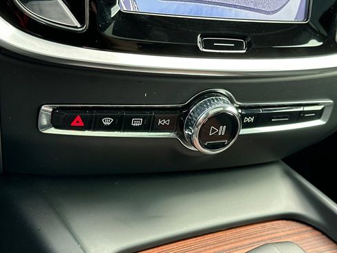 Used 2025 Volvo V60 B5 Cross Country Plus AWD/4WD image 22