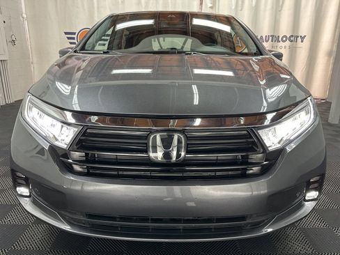 Used 2024 Honda Odyssey Touring image 4