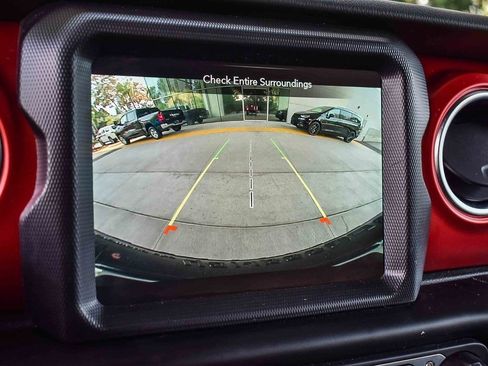 Used 2022 Jeep Wrangler Rubicon image 21