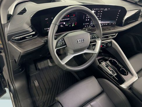 Used 2025 Audi Q5 Premium Plus w/ Premium Plus image 4