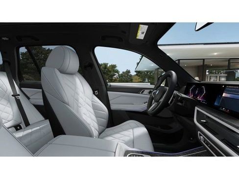 New 2026 BMW X5 xDrive40i w/ M Sport Package AWD/4WD image 9