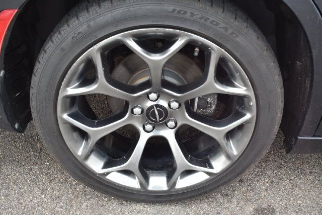 Used 2017 Chrysler 300 S RWD image 46