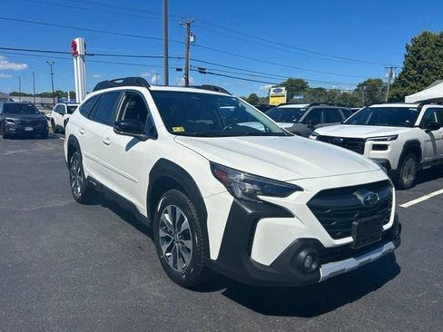Used 2024 Subaru Outback Limited XT AWD/4WD image 3