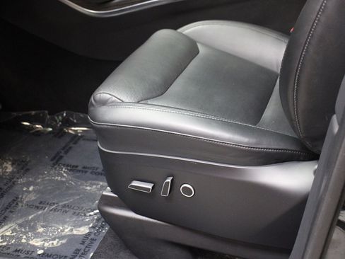 Used 2022 Tesla Model X image 42