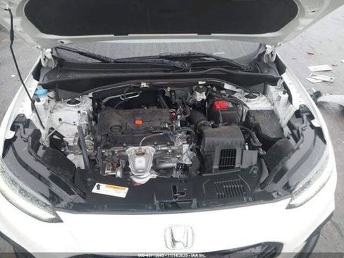 Used 2024 Honda HR-V Sport image 7