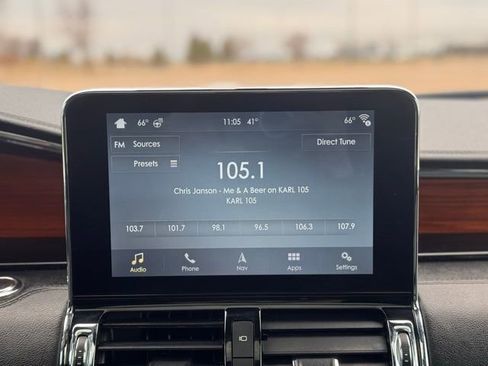 Used 2019 Lincoln Navigator L Reserve image 19