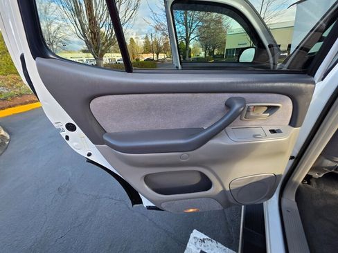 Used 2001 Toyota Sequoia SR5 image 52
