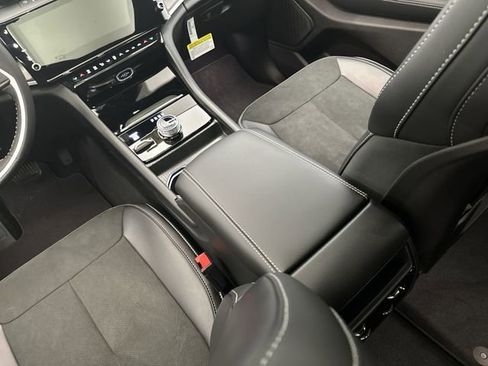 New 2026 Jeep Grand Cherokee Altitude image 25