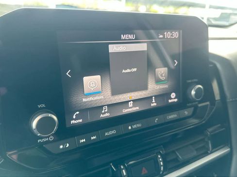Used 2025 Nissan Pathfinder SV AWD/4WD image 18