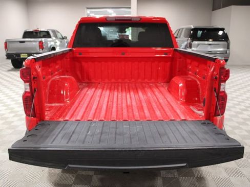 Used 2022 Chevrolet Silverado 1500 LT AWD/4WD image 12