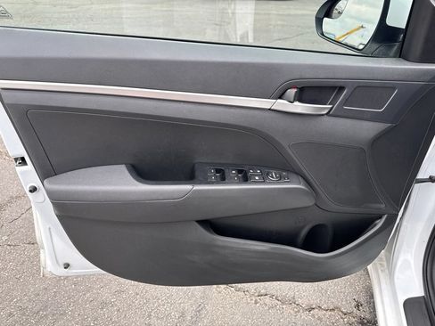Used 2020 Hyundai Elantra SE w/ Cargo Package (C1) FWD image 28