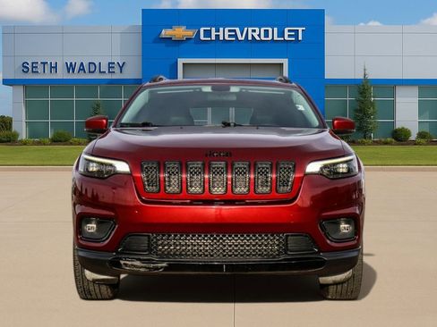 Used 2019 Jeep Cherokee Latitude Plus AWD/4WD image 2