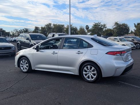 Used 2025 Toyota Corolla LE image 4