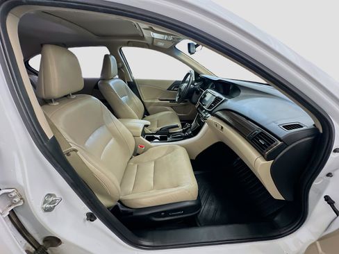 Used 2016 Honda Accord EX-L image 32