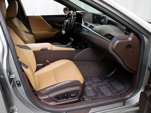 Used 2020 Lexus ES 350 w/ Premium Package image 31